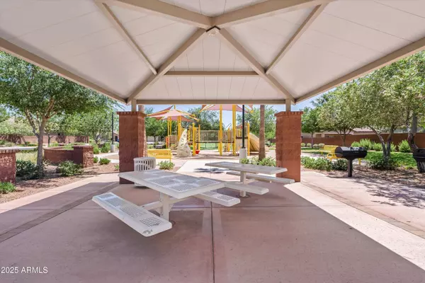 1246 W SPINE TREE Avenue, Queen Creek, AZ 85140