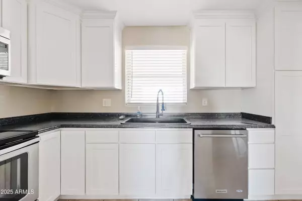 10535 E BOULDER Drive, Apache Junction, AZ 85120