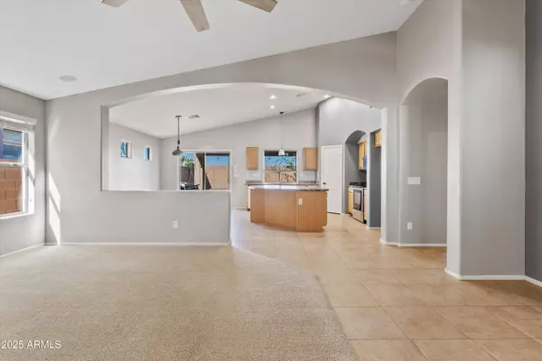 602 E BAKER Drive, San Tan Valley, AZ 85140