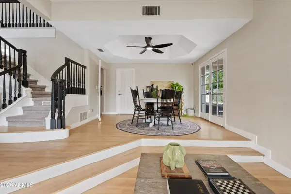 936 S LINDA Circle, Mesa, AZ 85204