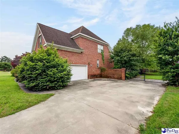 1809 Nighthawk Dr, Florence, SC 29501