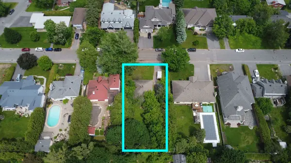 868 Mountainview AVE, Britannia Heights - Queensway Terrace N And Area, ON K2B 5G2
