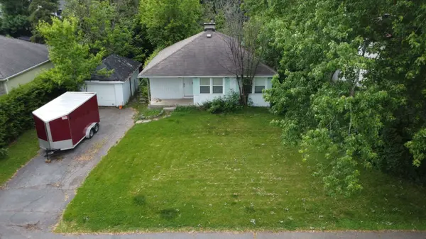 868 Mountainview AVE, Britannia Heights - Queensway Terrace N And Area, ON K2B 5G2