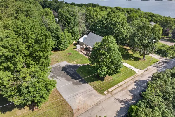 26 Charbonneau ST, Mcnab/braeside, ON K0A 1G0