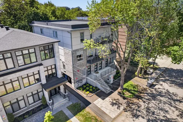 14 Stevens AVE #8, Vanier And Kingsview Park, ON K1K 1K5