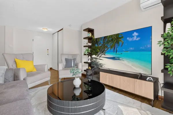 50 Burnside AVE #203, West Centre Town, ON K1Y 2M2