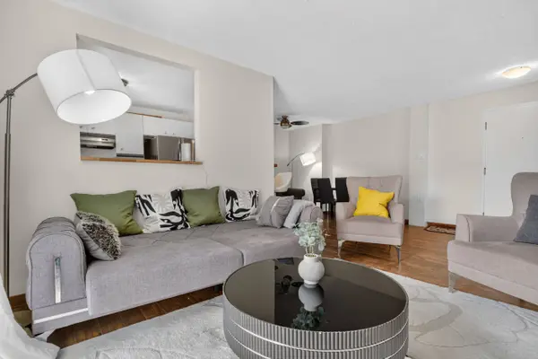 50 Burnside AVE #203, West Centre Town, ON K1Y 2M2