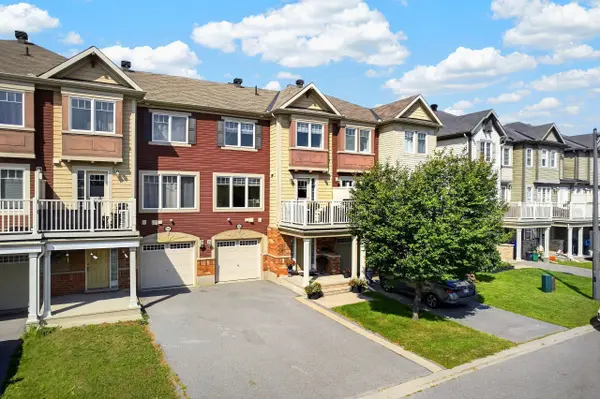 166 Sunshine CRES, Orleans - Cumberland And Area, ON K4A 0V3