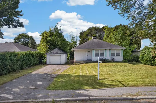 868 Mountainview AVE, Britannia Heights - Queensway Terrace N And Area, ON K2B 5G2