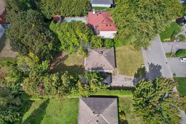 868 Mountainview AVE, Britannia Heights - Queensway Terrace N And Area, ON K2B 5G2