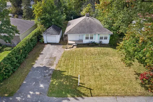 868 Mountainview AVE, Britannia Heights - Queensway Terrace N And Area, ON K2B 5G2