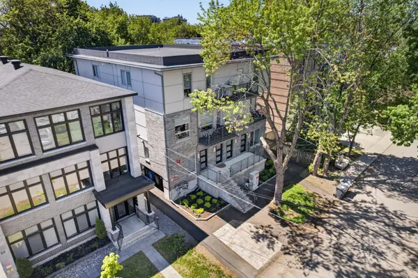 14 Stevens AVE, Vanier And Kingsview Park, ON K1K 1K5