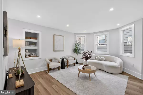 907 LAWRENCE ST NE, Washington, DC 20017