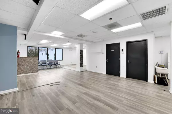 3301 RHODE ISLAND AVE, Mount Rainier, MD 20712