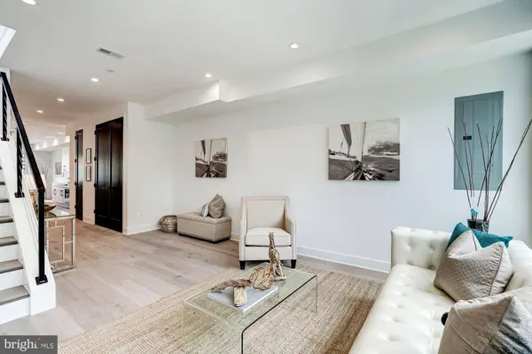 410 K ST NE #1, Washington, DC 20002