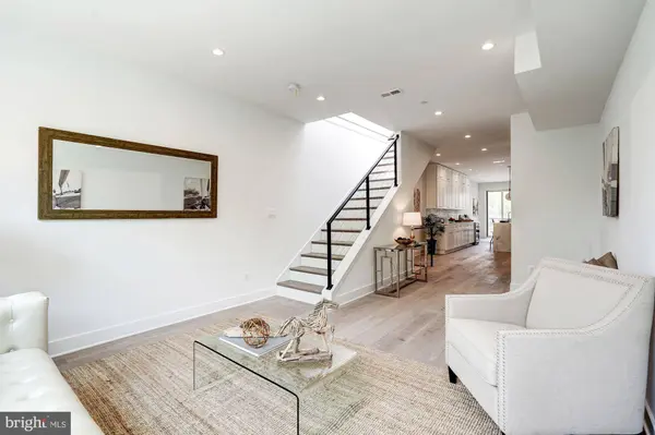 410 K ST NE #1, Washington, DC 20002