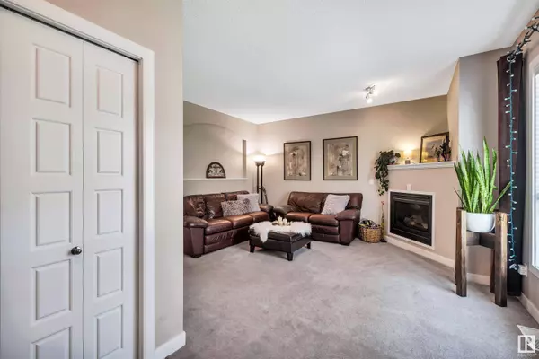 #5 13825 155 AV NW, Edmonton, AB T6V 0B8