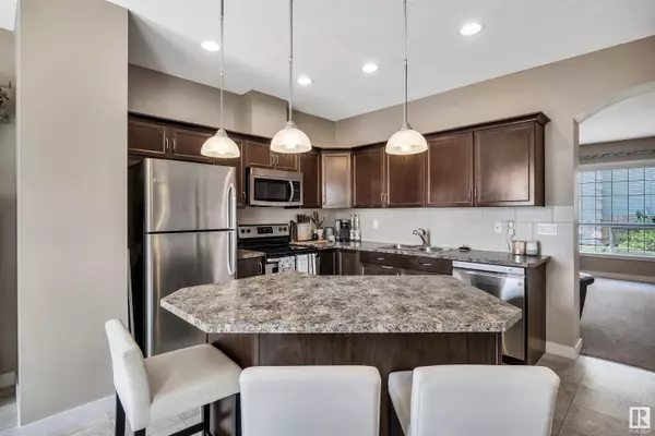 #5 13825 155 AV NW, Edmonton, AB T6V 0B8