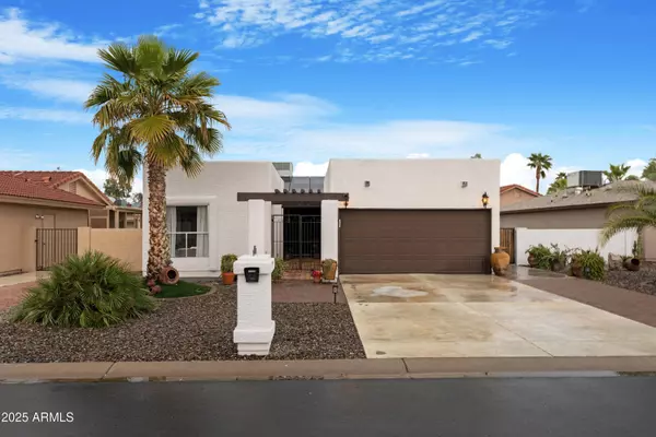 10406 E SILVERTREE Drive, Sun Lakes, AZ 85248