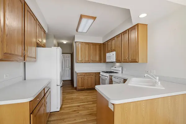 2143 Ashley CT, Downers Grove, IL 60515