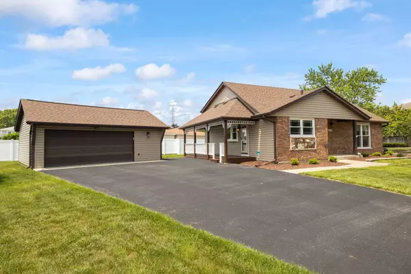 16906 Grissom DR, Tinley Park, IL 60477