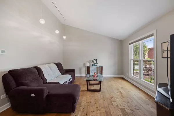 16906 Grissom DR, Tinley Park, IL 60477