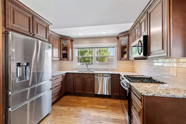 16906 Grissom DR, Tinley Park, IL 60477