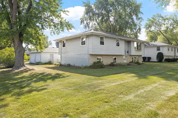 1504 Addleman ST, Joliet, IL 60431