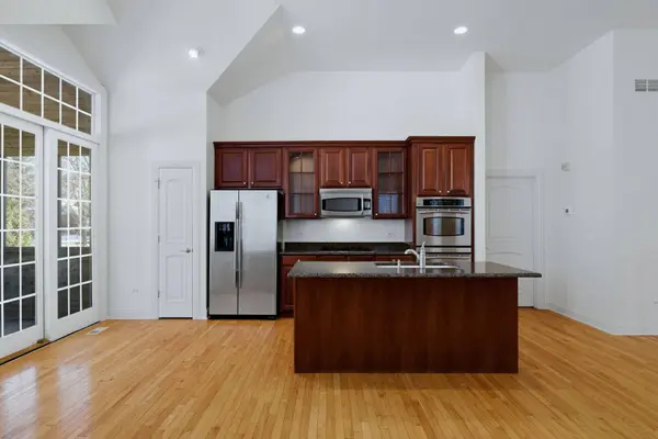 1285 Stonebriar CT, Naperville, IL 60540