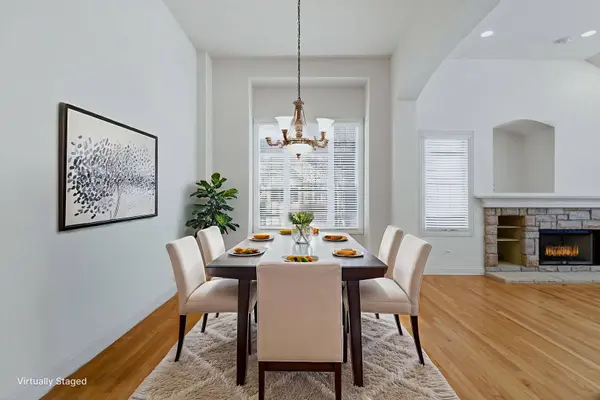 1285 Stonebriar CT, Naperville, IL 60540