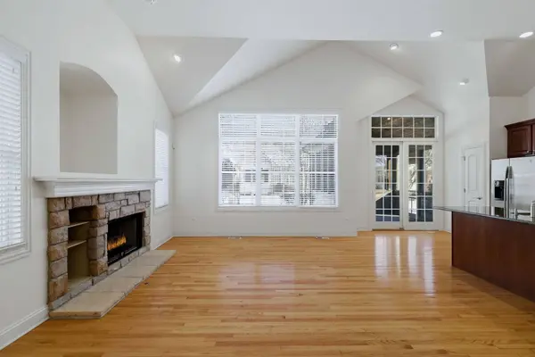 1285 Stonebriar CT, Naperville, IL 60540