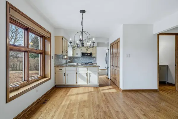 20W481 Westminster DR, Downers Grove, IL 60516