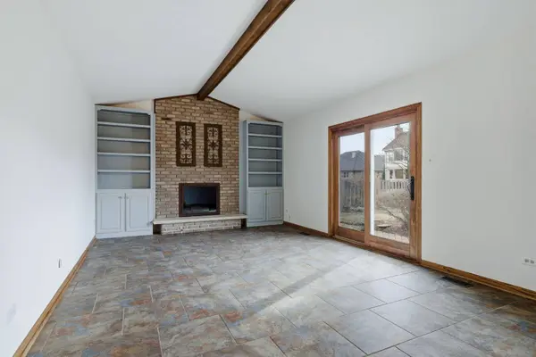 20W481 Westminster DR, Downers Grove, IL 60516