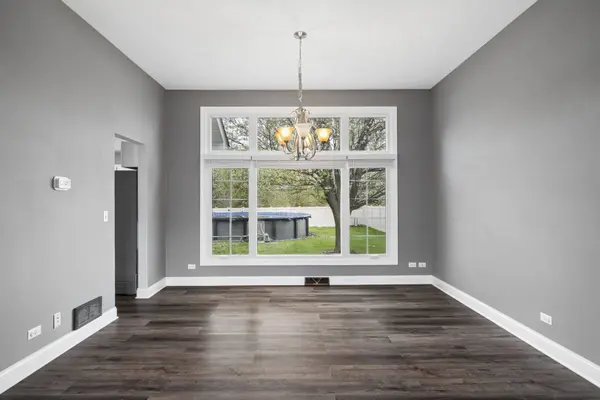 740 Countryside DR, Bolingbrook, IL 60490