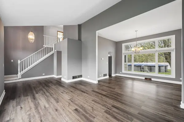 740 Countryside DR, Bolingbrook, IL 60490