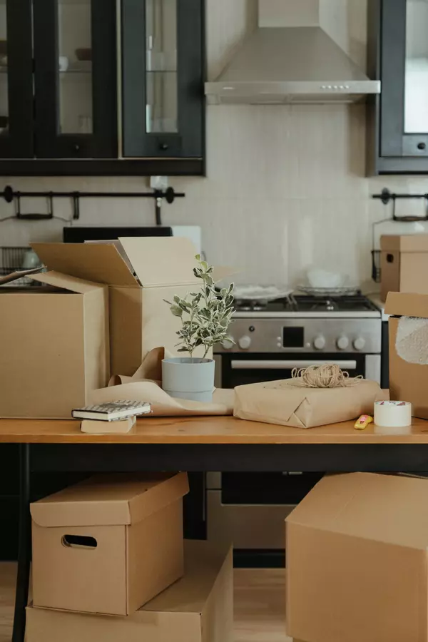 Downsizing on Long Island: A Guide for Long-Time Homeowners,Beth Hayde