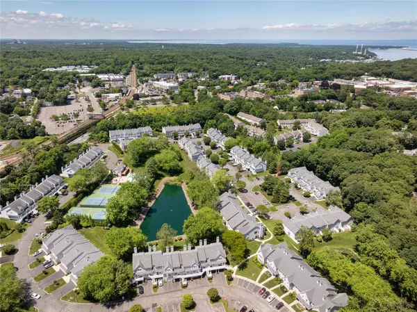 160 Windward CT, Port Jefferson, NY 11777