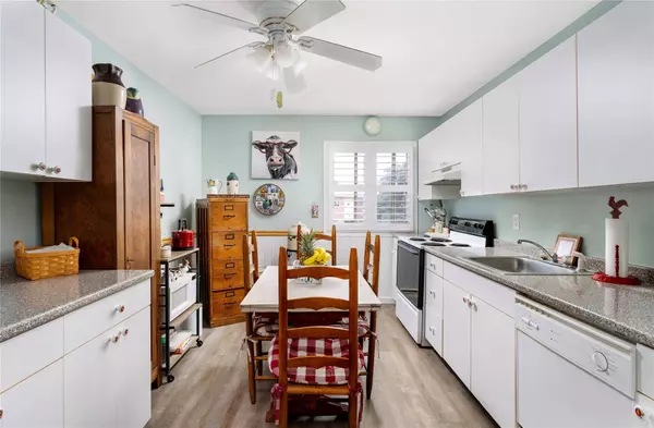 2413 Union BLVD #5B, Islip, NY 11751