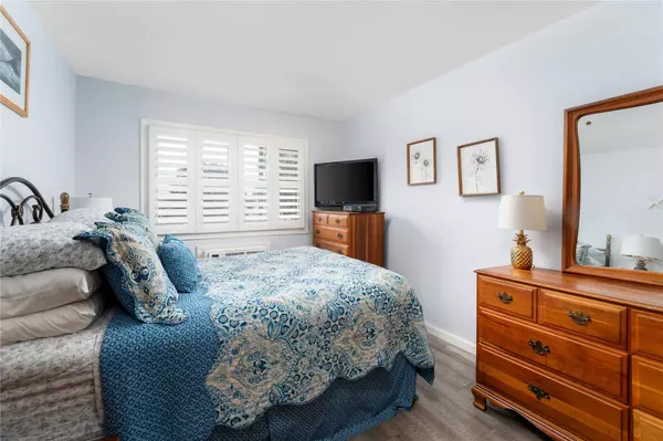 2413 Union BLVD #5B, Islip, NY 11751