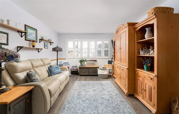 2413 Union BLVD #5B, Islip, NY 11751