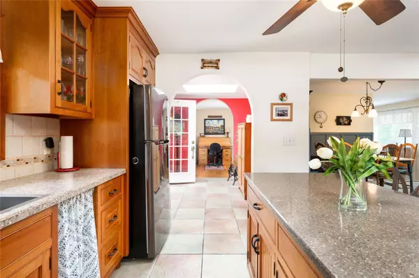 31 Remsen RD, Wading River, NY 11792