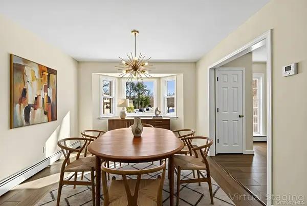 17 Montclair ST, Port Jefferson Station, NY 11776