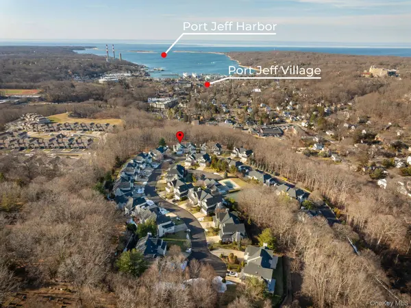 14 Vantage CT, Port Jefferson, NY 11777