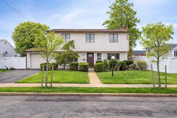 2547 Army PL, Bellmore, NY 11710