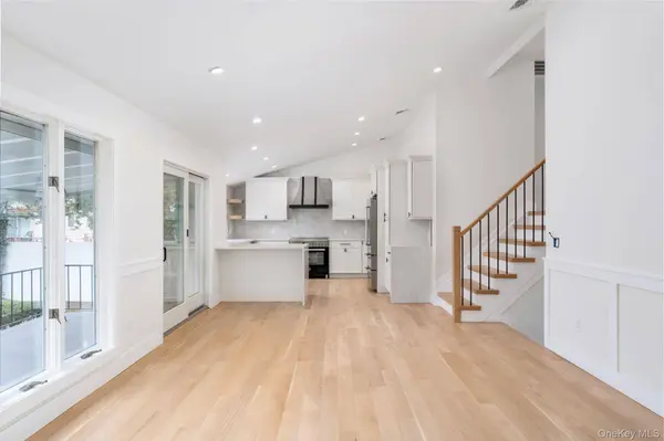 2547 Army PL, Bellmore, NY 11710