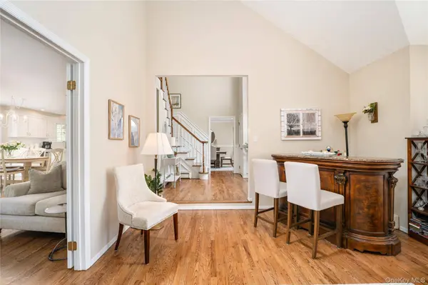 3 Mirabelle CT, Mount Sinai, NY 11766