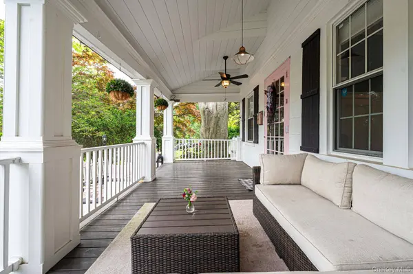 6 New York AVE, Stony Brook, NY 11790