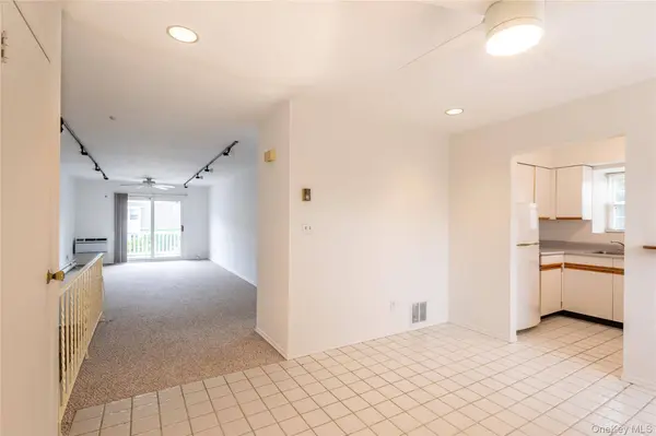 101 Sylvan AVE #65, Miller Place, NY 11764