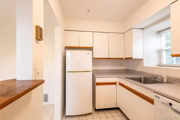 101 Sylvan AVE #65, Miller Place, NY 11764