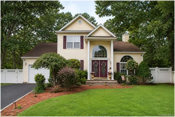 16 Winterberry DR